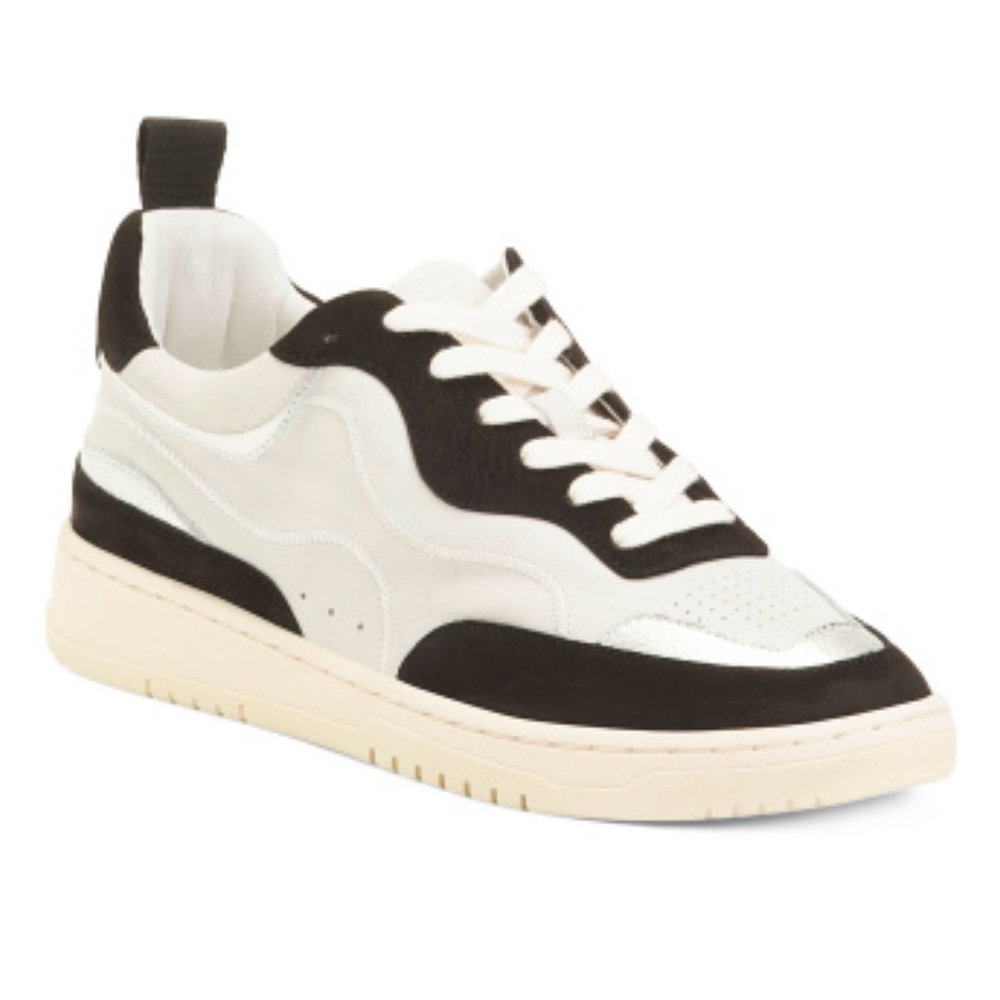 Dolce Vita Adella Sneaker Black and white W7.5 NWT in original Box